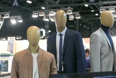 imagen ambiente feria MOMAD