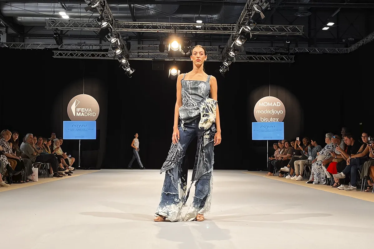 person on the catwalk at Momad