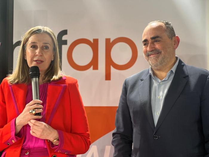 Momento de la intervención de la Directora de PMG PROMOGIFT, Julia González, en la entrega de los Premios AIMFAP