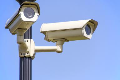 Dos cámaras de seguridad