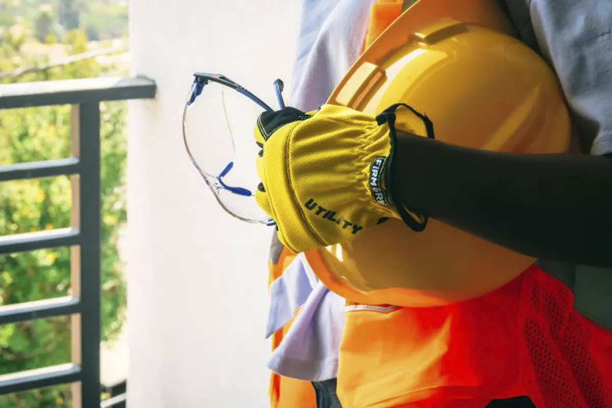 persona con equipo de protecciónpara el trabajo