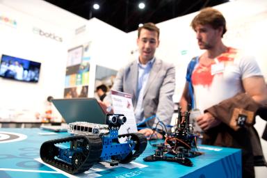 Robots en Simo Educación