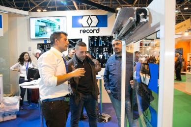 Imagen de un stand en SMART DOORS